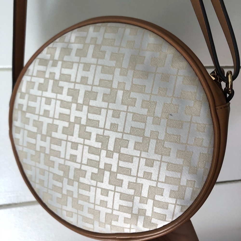 Tommy Hilfiger round purse - Picture 5 of 7